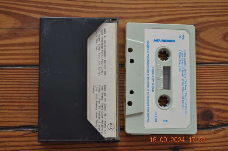 Country Gold (Cassette)