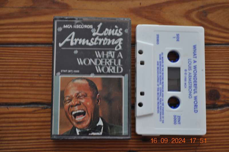 Louis Armstrong - What A Wonderful World (Cassette)
