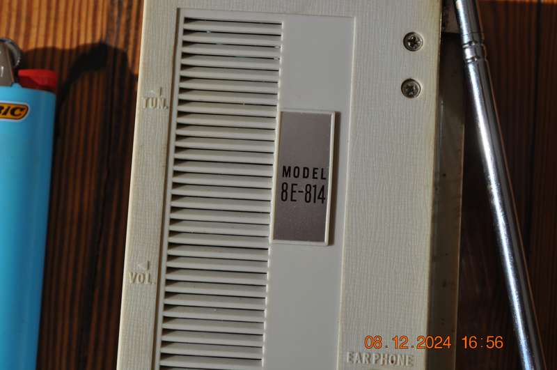 Vintage Sanyo FM Pocket Radio