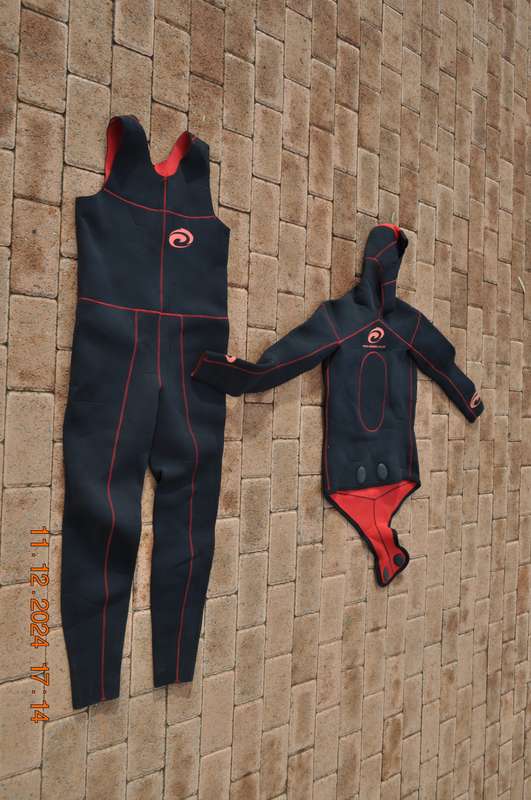Lizzard 2 Piece Wetsuit With Hoodie (size ms)
