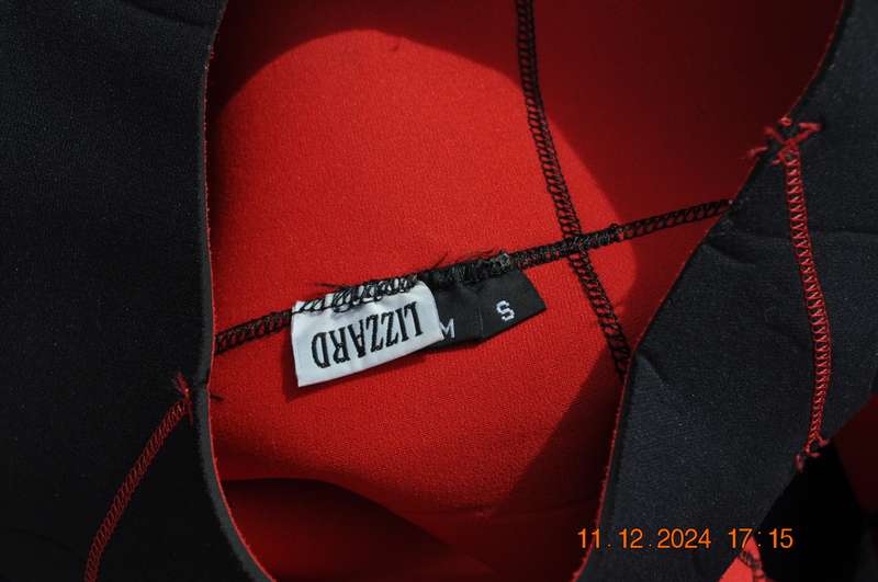 Lizzard 2 Piece Wetsuit With Hoodie (size ms)