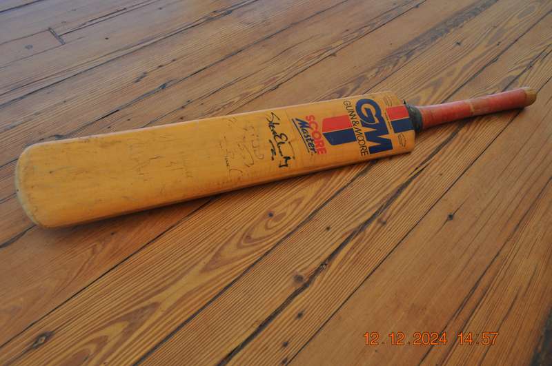 Vintage Gunn and Moore Score Master Cricket Bat