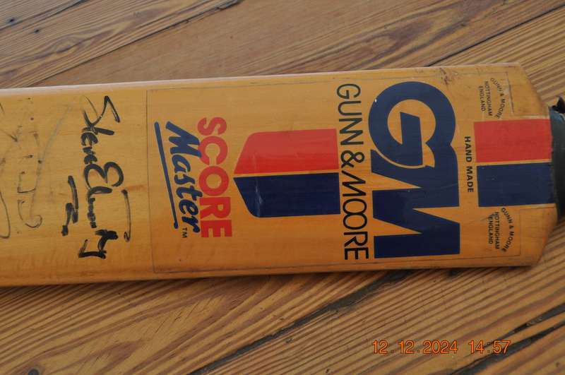 Vintage Gunn and Moore Score Master Cricket Bat