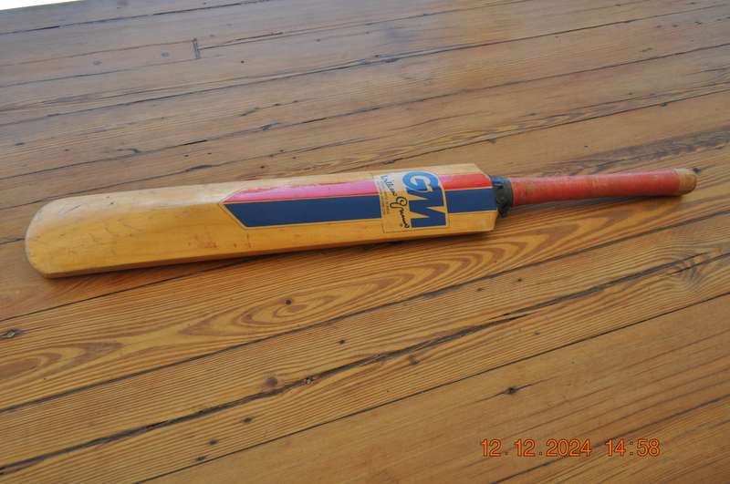 Vintage Gunn and Moore Score Master Cricket Bat