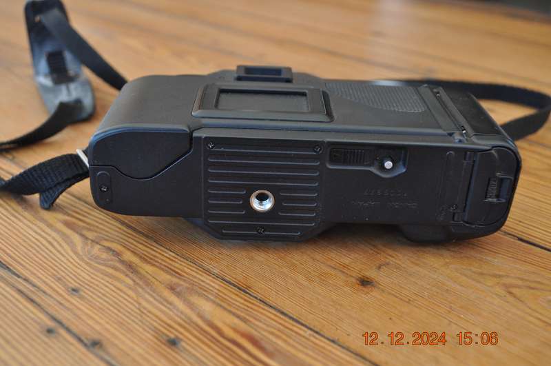 Vintage Canon T70 SLR 35mm Film Camera (body only)