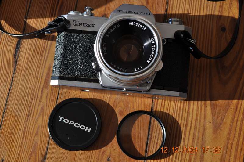 Vintage Topcon Unirex 35mm Film Camera With Lens