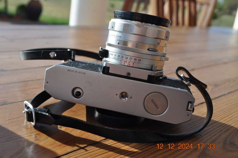 Vintage Topcon Unirex 35mm Film Camera With Lens