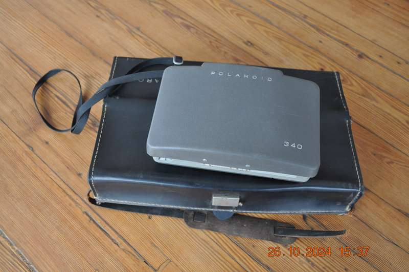 Vintage Polaroid 340 Land Camera In Leather Case