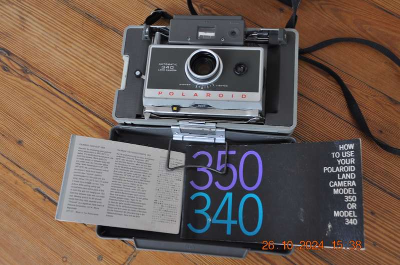 Vintage Polaroid 340 Land Camera In Leather Case