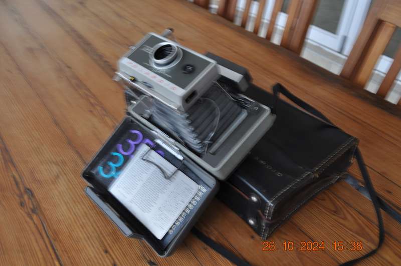 Vintage Polaroid 340 Land Camera In Leather Case