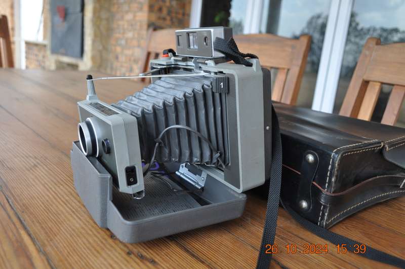 Vintage Polaroid 340 Land Camera In Leather Case