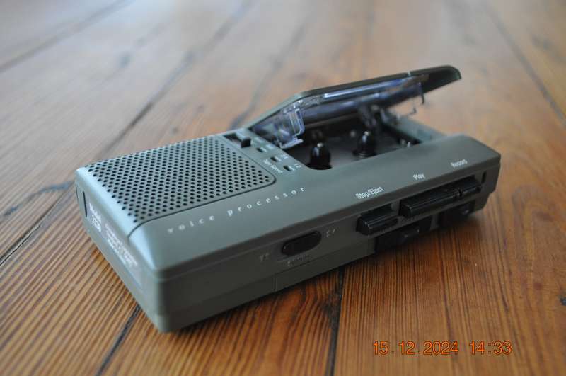 Dictaphone Micro Cassette Recorder (not working)