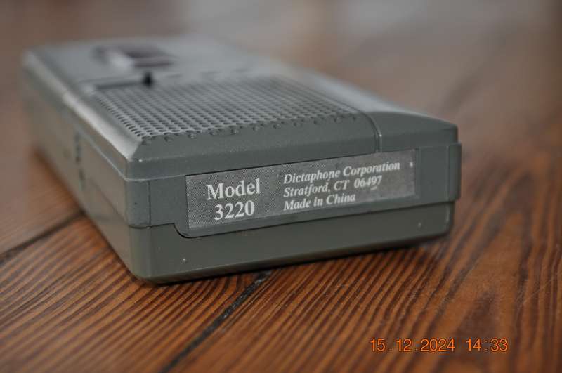 Dictaphone Micro Cassette Recorder (not working)