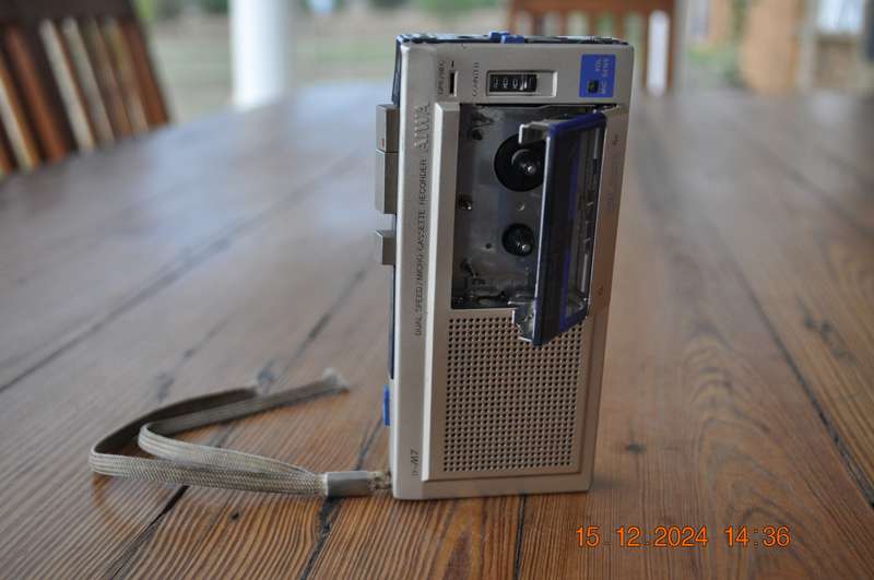 Aiwa Micro Cassette Recorder (not working)