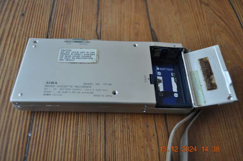 Aiwa Micro Cassette Recorder (not working)