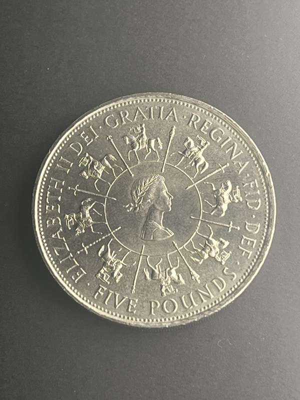 30 years of Queen Elizabeth's reign Five Pound coin