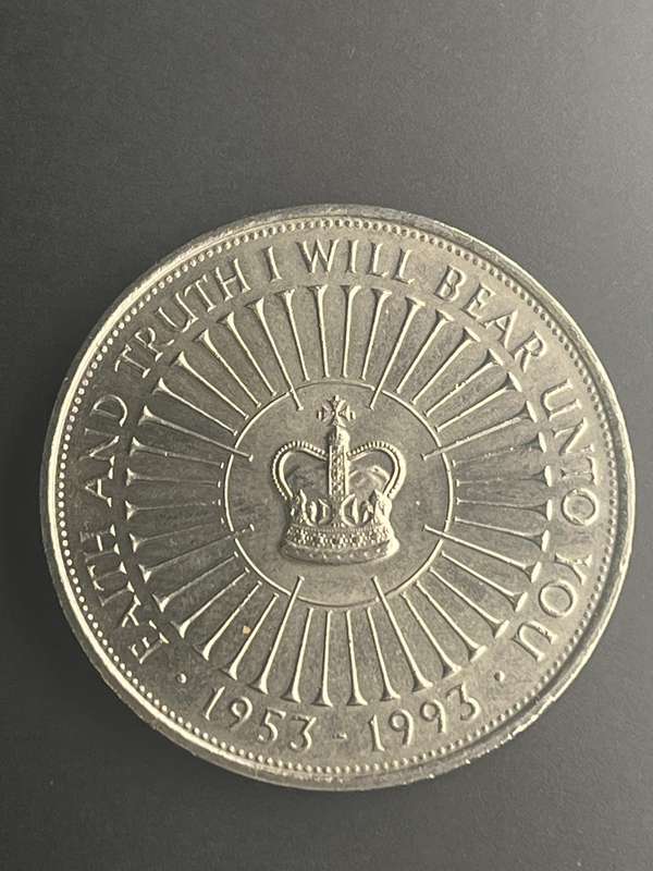 30 years of Queen Elizabeth's reign Five Pound coin