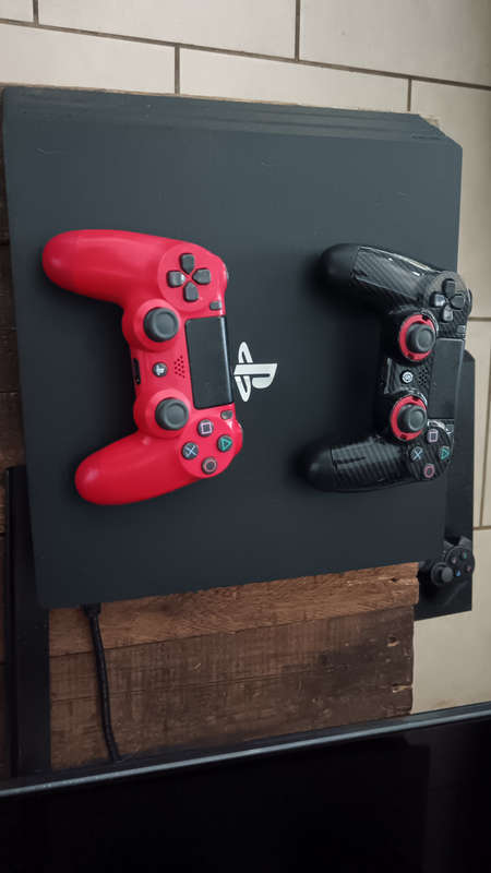 PS4 PRO CONSOLE
