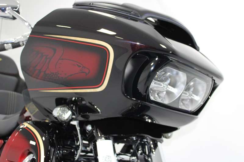 HARLEY DAVIDSON CVO ROAD GLIDE 117