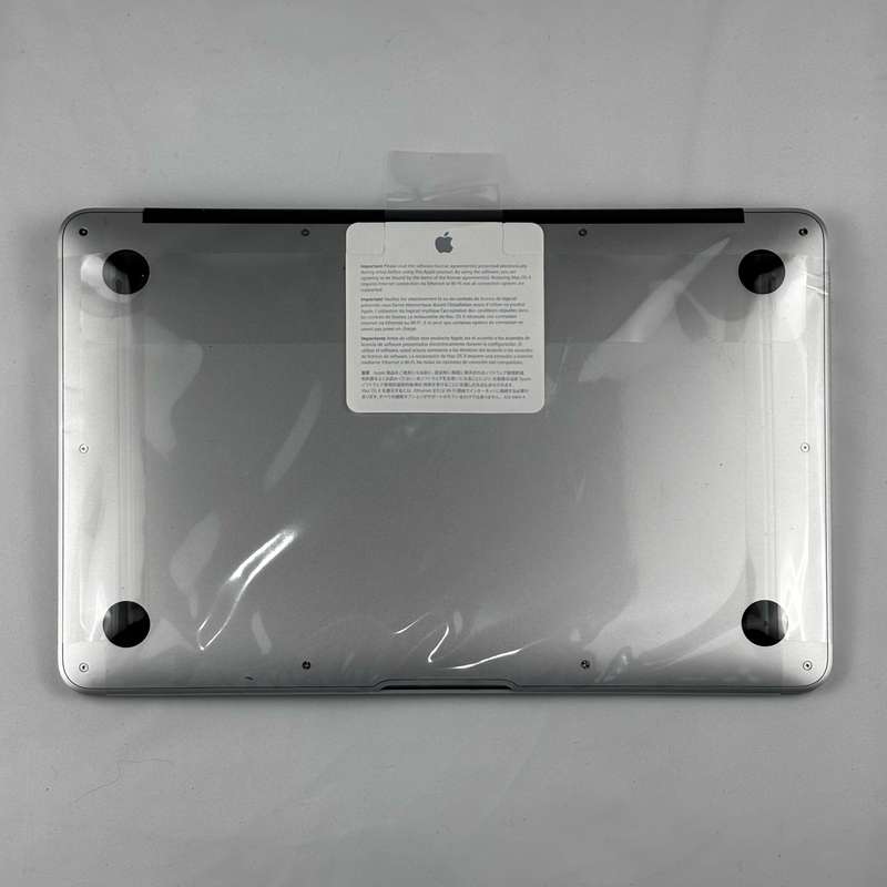 Apple Macbook Air (11-inch, Mid 2011) Core i5 2GB Onboard RAM 64GB Flash Storage A1370