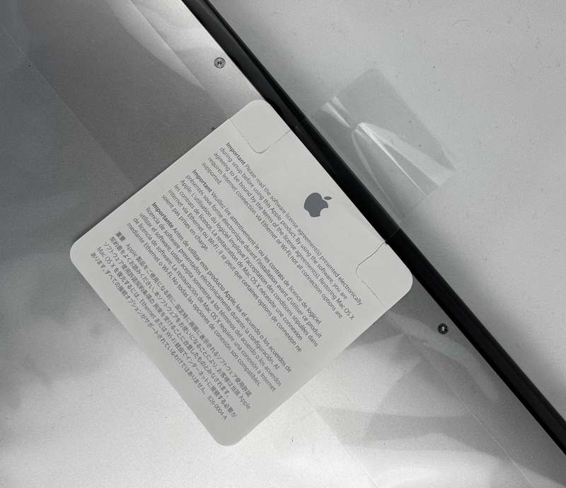Apple Macbook Air (11-inch, Mid 2011) Core i5 2GB Onboard RAM 64GB Flash Storage A1370