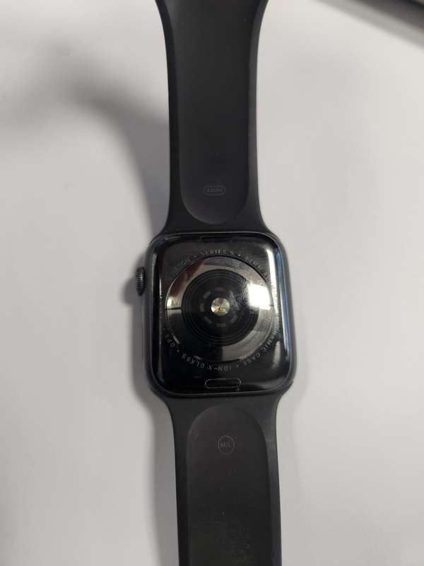 iWatch Series 5 (44mm - Original) + Charger
