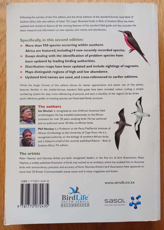 The Larger Illustrated Guide to Birds of Southern Africa by Ian Sinclair & Phil Hockey