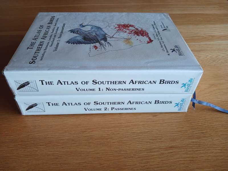 The Atlas of Southern African BIrds in 2 Volumes (Vol 1: Non-Passerines, Vol 2: Passerines
