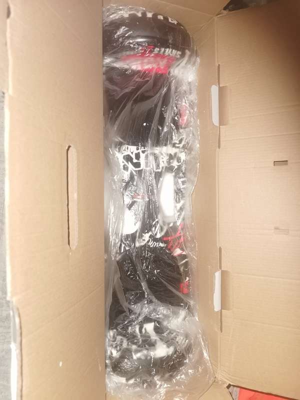 6'5 inch Hoverboard with build in Bluetooth speaker and led lights (black and white)