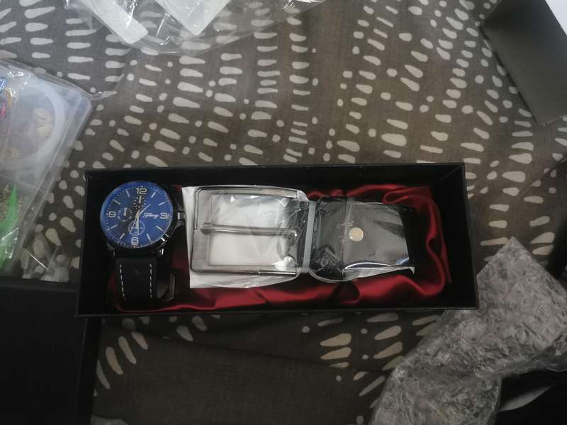 Wow amazing luxurious Men's watch with leather belt
