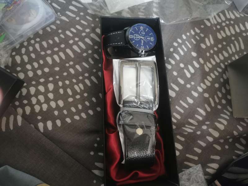 Wow amazing luxurious Men's watch with leather belt