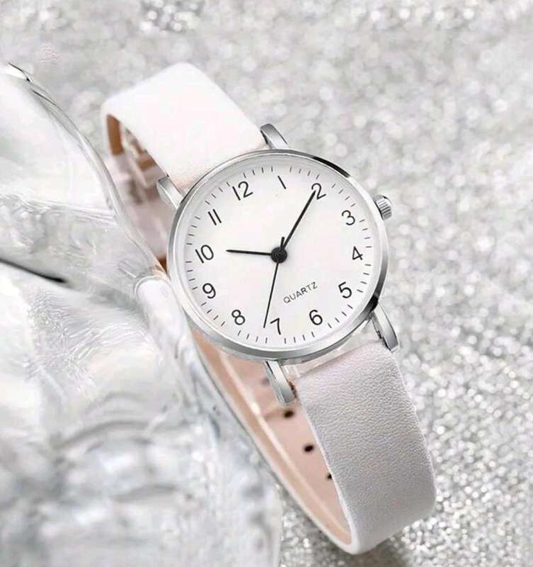 Wow amazing luxurious woman leather band Quartz Watch set