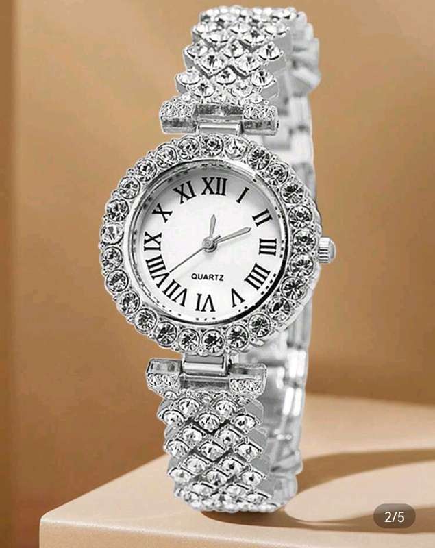 Wow amazing luxurious woman diamond decor Quartz Watch set