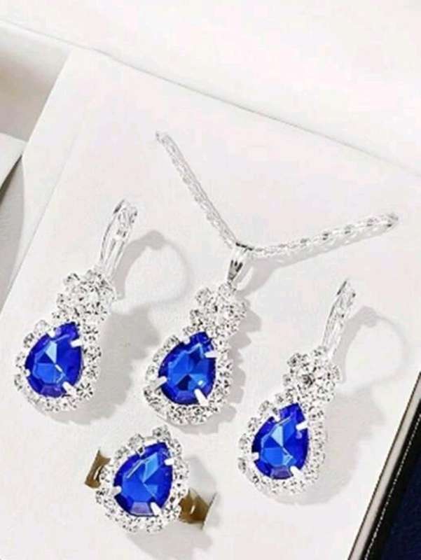 Tear drop  luxurious juwelry set for woman
