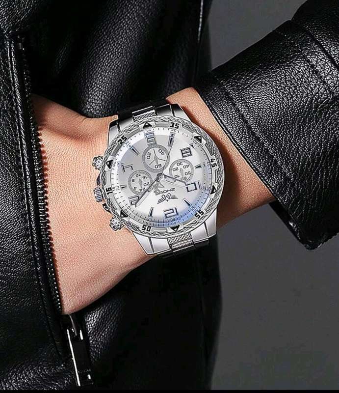 Wow amazing luxurious Men's 2pc ZHOwe watch set