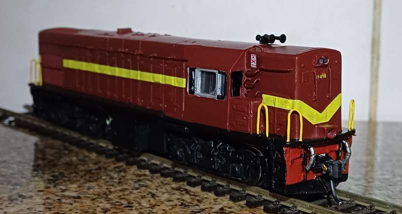 SAR Class 31-000 Diesel Locomotive #31-018 body mounted on HO Scale Walthers chassis