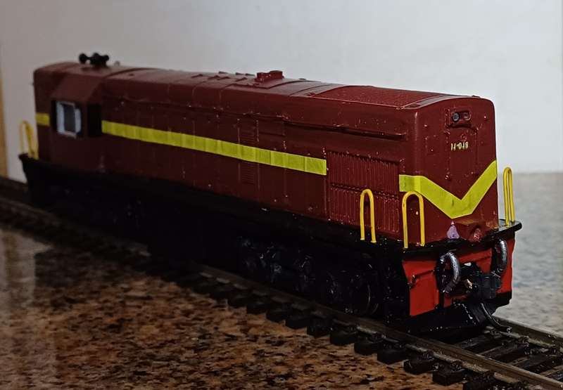SAR Class 31-000 Diesel Locomotive #31-018 body mounted on HO Scale Walthers chassis
