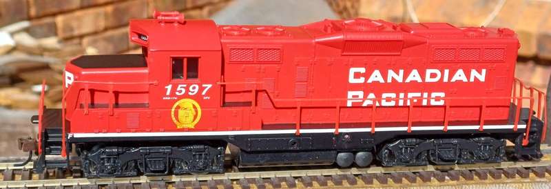 Walthers HO Scale Canadian Pacific GP9M Diesel Locomotive #1597