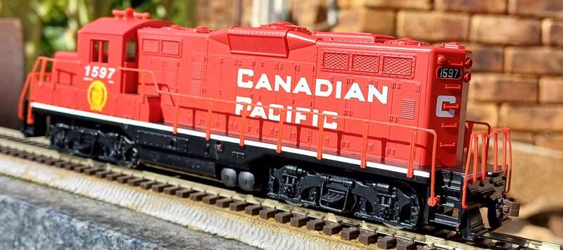 Walthers HO Scale Canadian Pacific GP9M Diesel Locomotive #1597