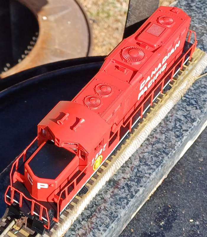Walthers HO Scale Canadian Pacific GP9M Diesel Locomotive #1597