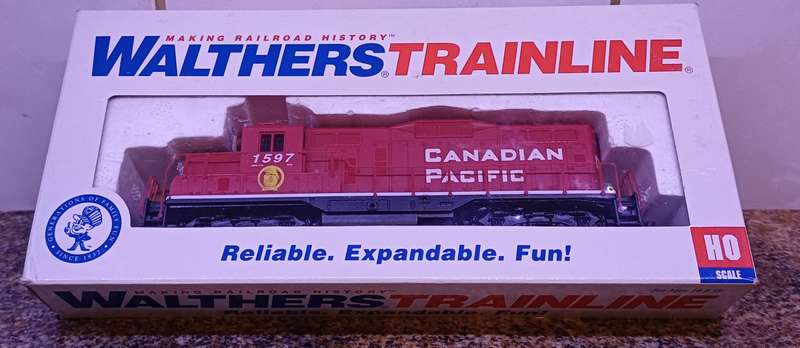 Walthers HO Scale Canadian Pacific GP9M Diesel Locomotive #1597