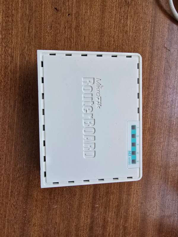 MikroTik hEX 5 Port Gigabit Desktop Router | RB750Gr3