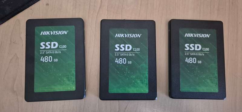 3x Hikvision C100 480GB 2.5" SSD