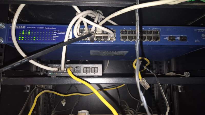 Netgear ProSafe 24 port managed Gigabit switch with sfp ports