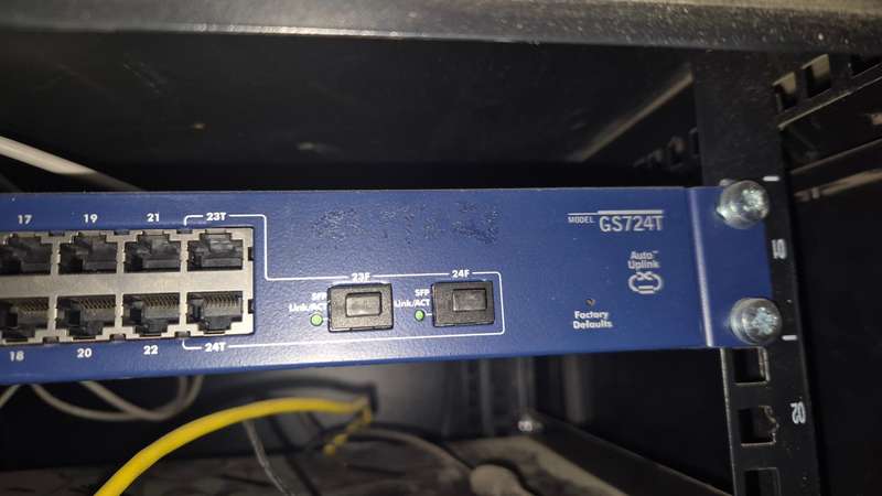 Netgear ProSafe 24 port managed Gigabit switch with sfp ports