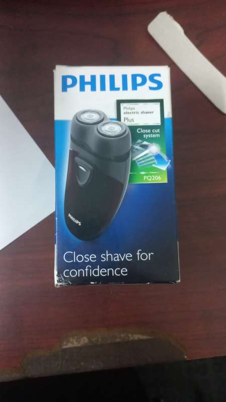 USED PHILIPS Electric Shaver - Black/Maroon