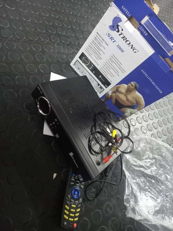 USED SRT3000 STRONG AIR RECEIVER  SATELITE