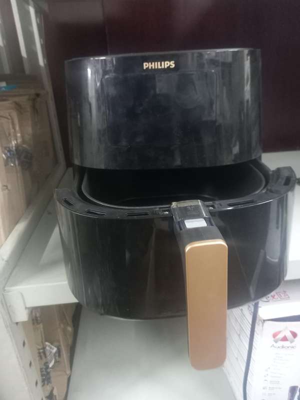 USED PHILIPS XL ESSENTIAL AIRFRYER BLACK 6.2L