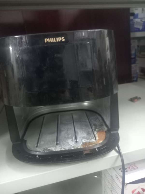 USED PHILIPS XL ESSENTIAL AIRFRYER BLACK 6.2L
