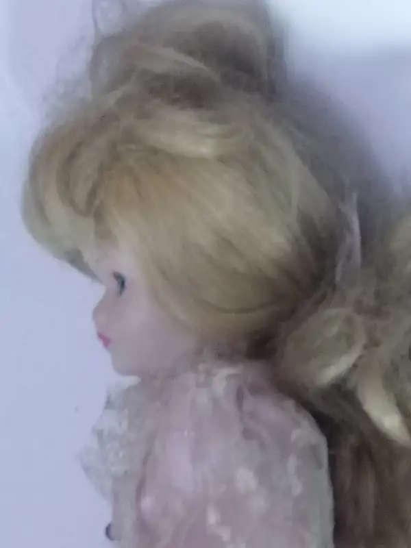 STUNNING VINTAGE PORCELAIN DOLL - VERY NEED